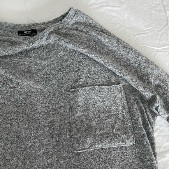 Heather Grey, Loose 3/4 Sleeve Sweater - Picture 4 of 4